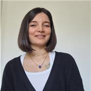 Englischlehrerin, die Kinder aller Altersgruppen unterrichtet